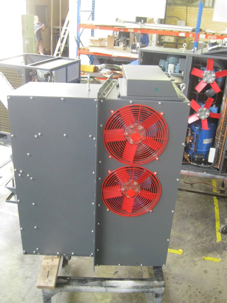 The 8E HVAC units are equipped to withstand the harsh conditions of rail and mine-site applications – including shock, vibrations and dust.