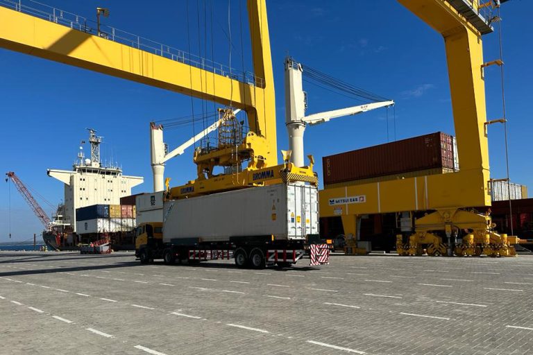 Cargo handling equipment at Nacala Port