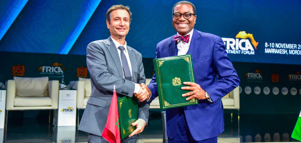 Dr. Akinwumi Adesina, President of the African Development Bank (right) and Mohamed Benchaâboun, President of the Mohammed VI Investment Fund, signed a letter of intent to support the private sector, especially small and medium-sized enterprises and infrastructure in Morocco.