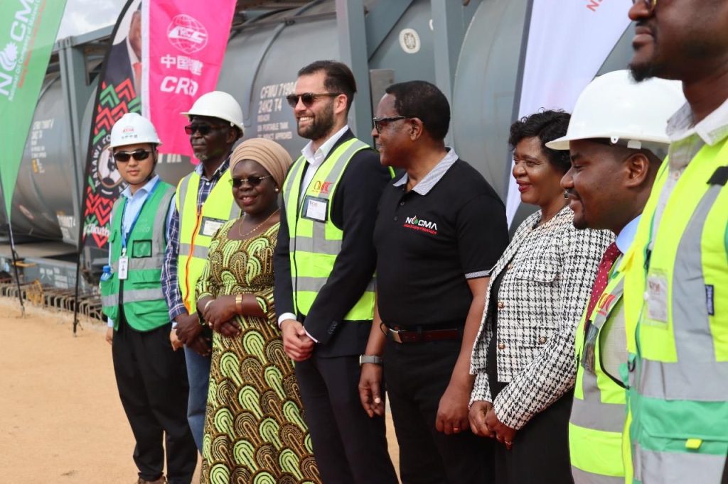 African Rail Company (ARC) - Commercial Manager, Mohamed ElDaba with the President of Malawi, Dr. Lazarus McCarthy Chakwera and dignitaries.
